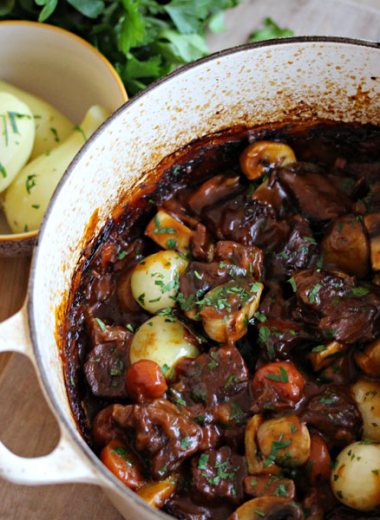 gryte med boeuf bourguignon