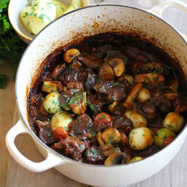gryte med boeuf bourguignon