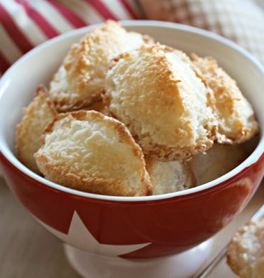 bilde av kopp med kokosmakroner
