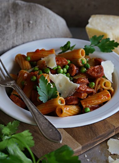 one pot pasta med chorizo og ajvar