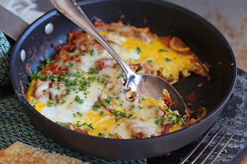 shakshuka - egg i sprekt tomatsaus