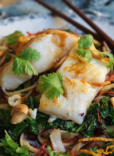wok med torsk, nudler og appelsin